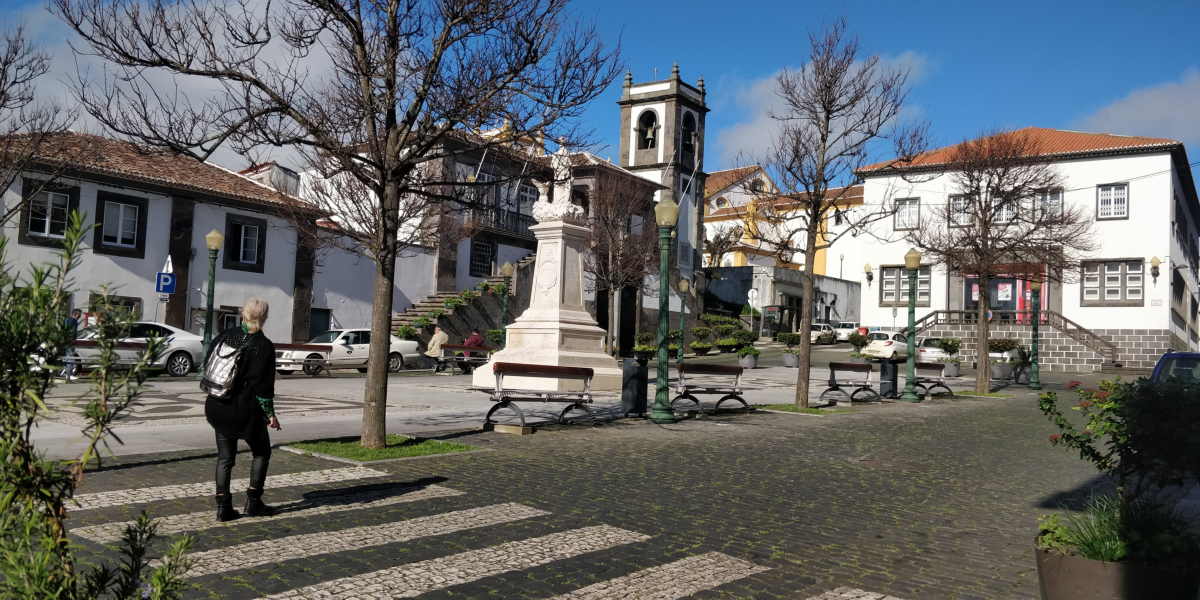 Praça principal Praia Da Vitória